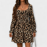 Vestido com estampado leopardo