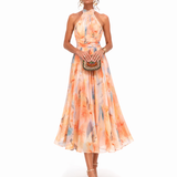 Aurora | Vestido com Colarinho Halter e Impressão Aquarela