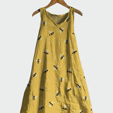 Vestido com Estampa de Abelhas