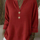 Lucia | T-shirt Henley Gofrada com Botões