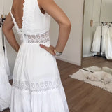 Kim - Vestido em Renda com Decote V