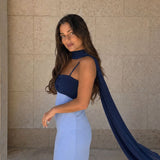 Vestido longo drapeado bicolor