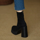 Olga - Botas com estilo moderno com o conforto da camurça