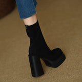Olga - Botas com estilo moderno com o conforto da camurça