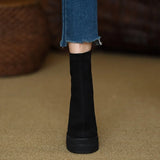 Olga - Botas com estilo moderno com o conforto da camurça