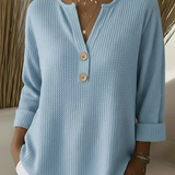 Lucia | T-shirt Henley Gofrada com Botões